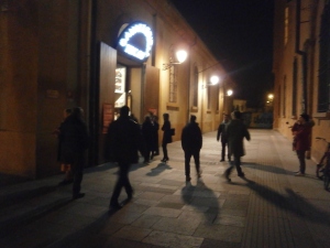 Teatro Cavallerizza di Reggio Emilia - l'ingresso prima dello spettacolo